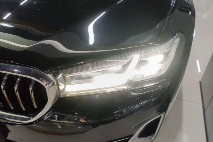 Used BMW 5 Series 2022 Updated 530Li xDrive Luxury Package Left Front Headlight