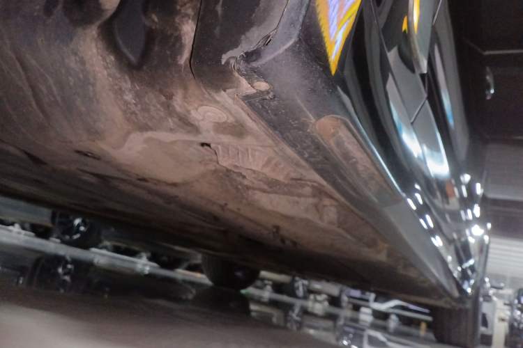 Used BMW 5 Series 2022 Updated 530Li xDrive Luxury Package Left Side Sill