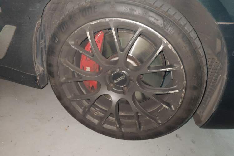 Used BMW 5 Series 2022 540i Sport Line M Sport Package Right Front Wheel Hub