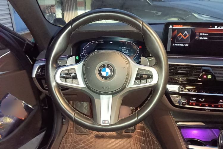 Used BMW 5 Series 2022 Second Facelift 540i Sport Line M Sport Package Steering Wheel