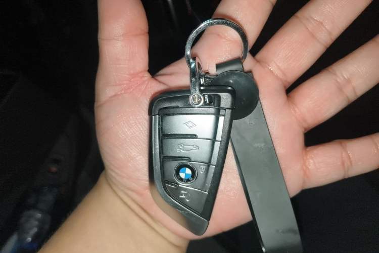 Used BMW 5 Series 2022 Restyled 530Li Luxury Edition M Sport Package Vehicle Key
