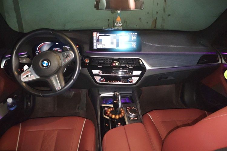 Used BMW 5 Series 2022 Second Facelift 530Li Leading Edition M Sport Package Center Console