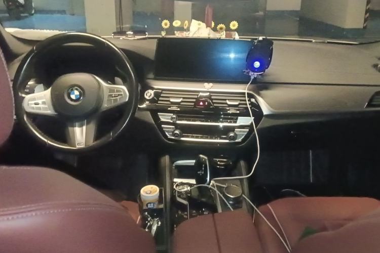 Used BMW 5 Series 2022 Second Facelift 530Li Leading Edition M Sport Package Center Console