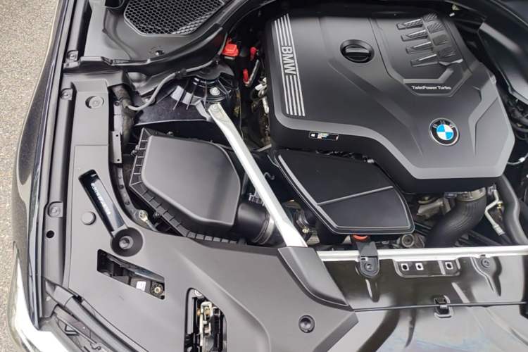 Used BMW 5 Series 2022 Restyled 525Li M Sport Package Engine Bay Right