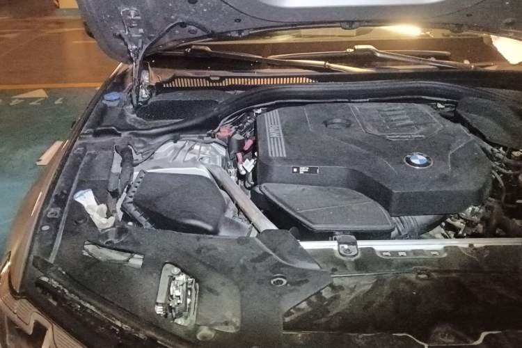 Used BMW 5 Series 2022 Second Facelift 530Li Leading Edition M Sport Package Engine Bay Right
