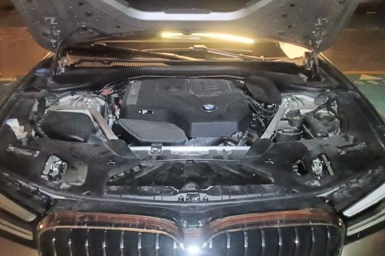 Used BMW 5 Series 2022 Second Facelift 530Li Leading Edition M Sport Package Engine Bay