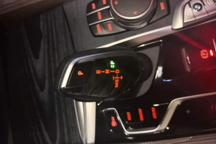 Used BMW 5 Series 2022 Restyled 530Li Leading Edition M Sport Package Gear Lever