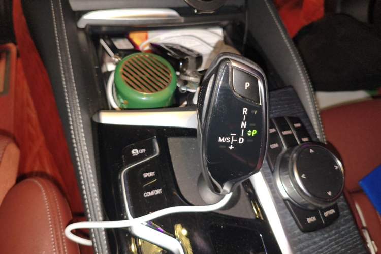 Used BMW 5 Series 2022 530Li Luxury Edition M Sport Package Gear Lever