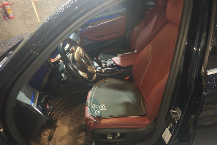 Used BMW 5 Series 2022 Second Facelift 530Li Leading Edition M Sport Package Left Front Seat
