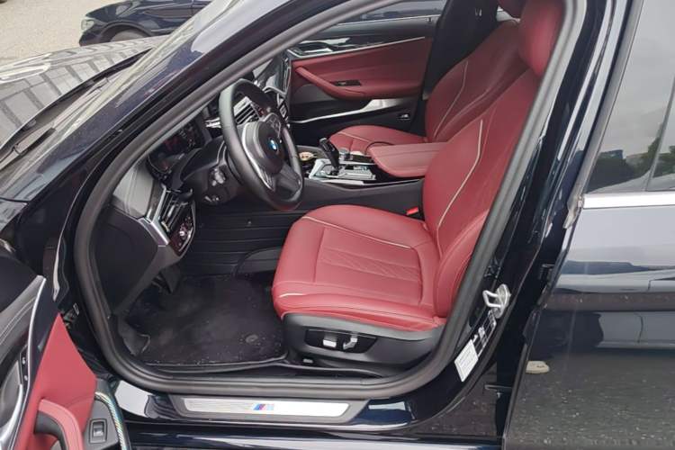 Used BMW 5 Series 2022 Restyled 525Li M Sport Package Left Front Seat