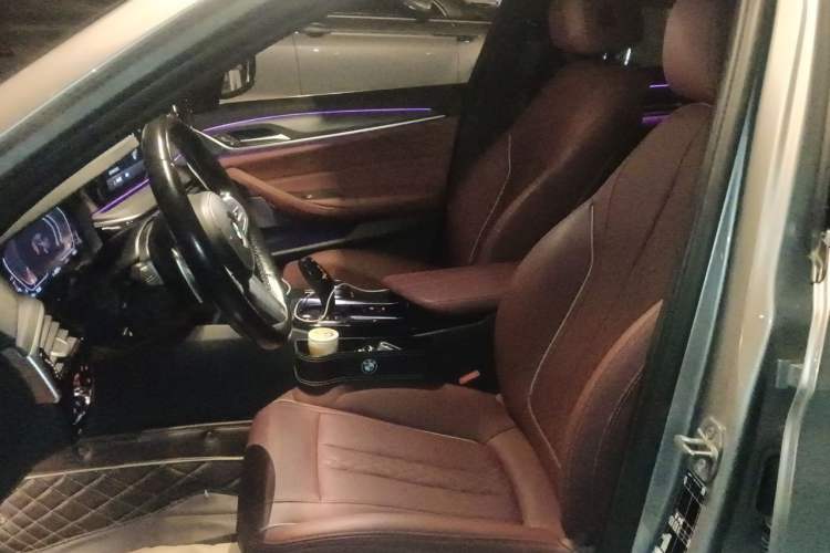Used BMW 5 Series 2022 Second Facelift 530Li Leading Edition M Sport Package Left Front Seat