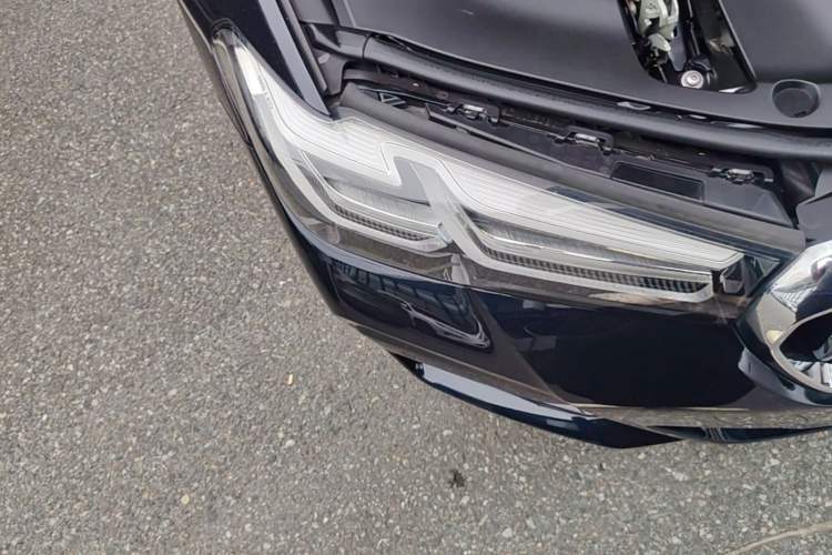 Used BMW 5 Series 2022 Restyled 525Li M Sport Package Right Front Headlight