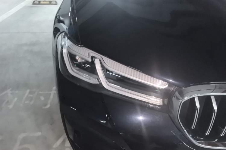 Used BMW 5 Series 2022 Restyled 530Li Leading Edition M Sport Package Right Front Headlight