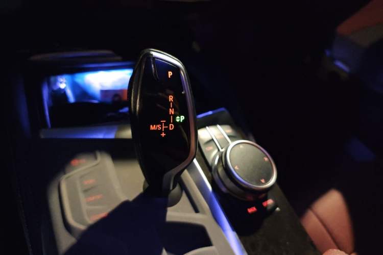 Used BMW 5 Series 2022 Restyled 530Li Leading Edition M Sport Package Gear Lever