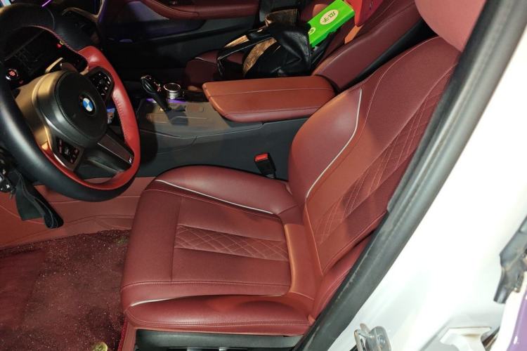 Used BMW 5 Series 2022 Restyled 530Li Leading Edition M Sport Package Left Front Seat