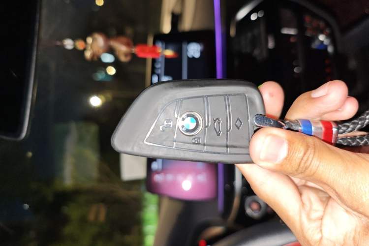 Used BMW 5 Series 2022 Restyled 530Li Leading Edition M Sport Package Vehicle Key