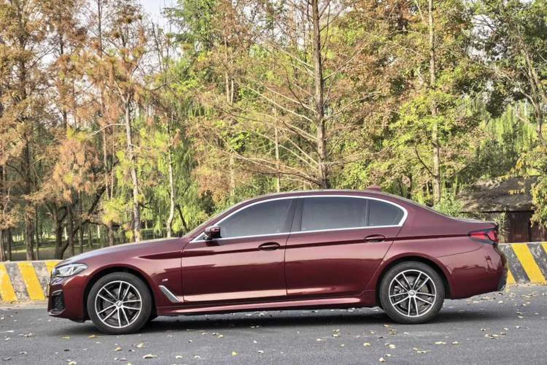 Used BMW 5 Series 2022 Restyled 525Li M Sport Package Exterior 2