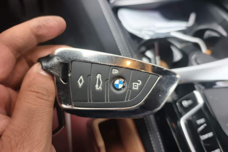 Used BMW 5 Series 2022 Restyled 525Li M Sport Package Vehicle Key