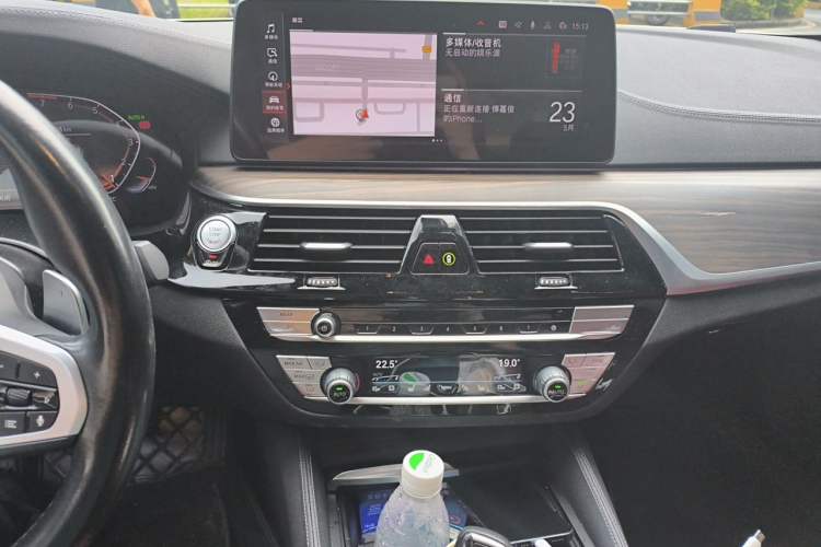 Used BMW 5 Series 2022 Second Facelift 530Li Luxury Version M Sport Package Audio And AC Panel