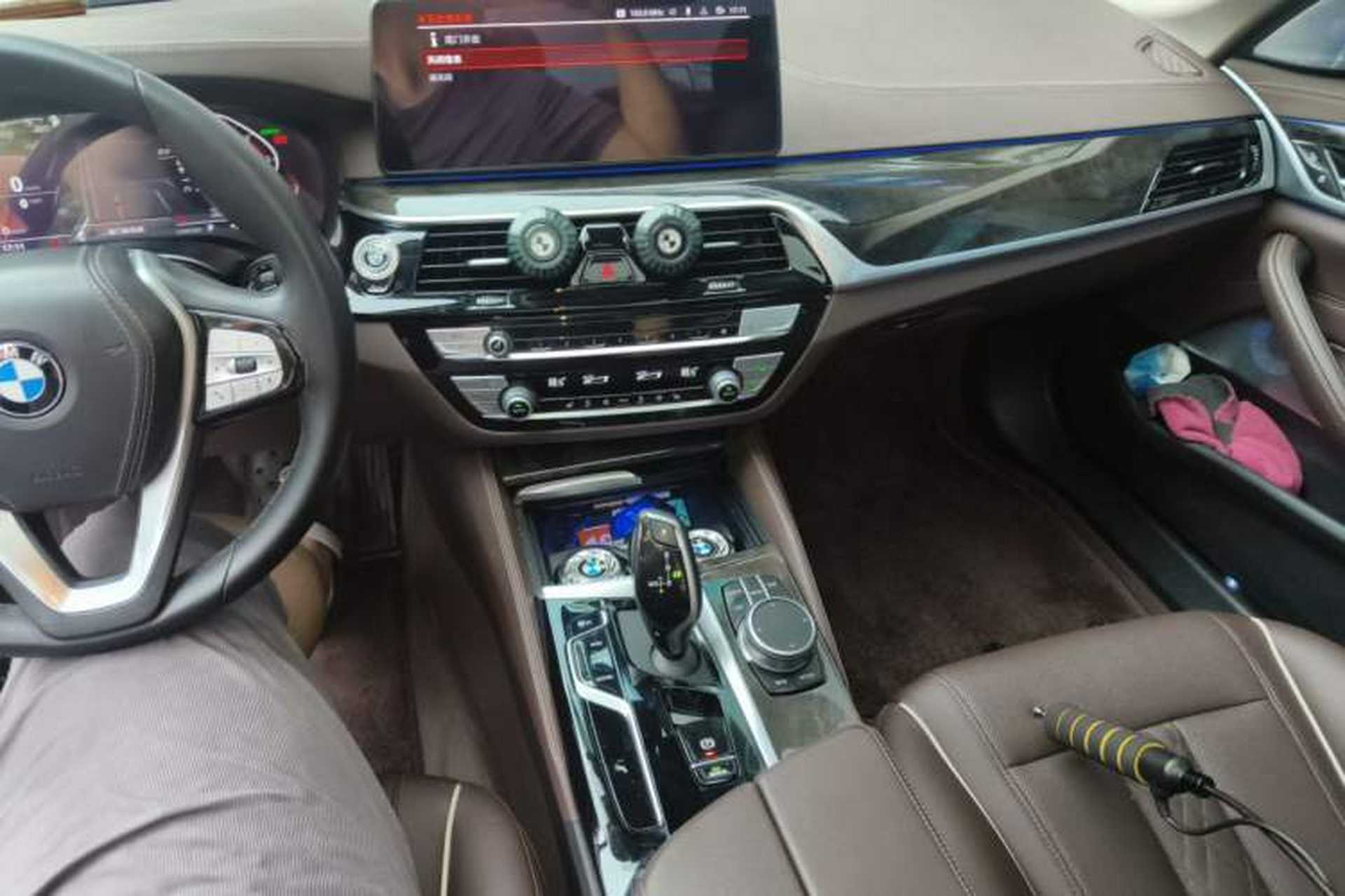 Used BMW 5 Series 2022 Restyled 525Li Luxury Package Center Console