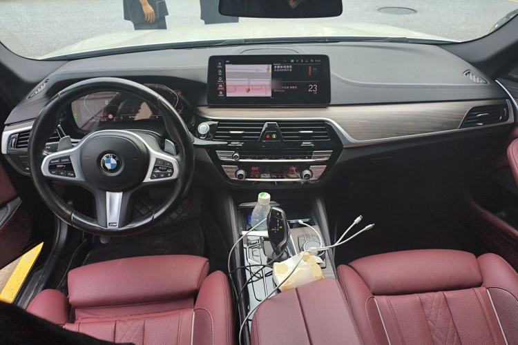 Used BMW 5 Series 2022 Second Facelift 530Li Luxury Version M Sport Package Center Console