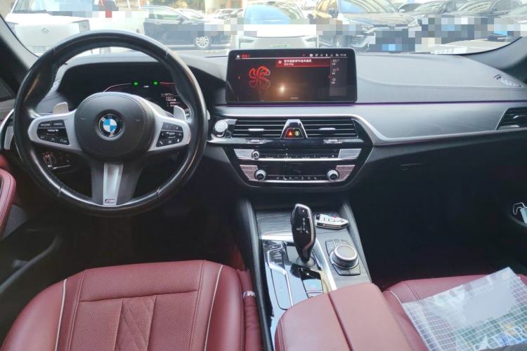 Used BMW 5 Series 2022 Restyled 530Li Leading Edition M Sport Package Center Console