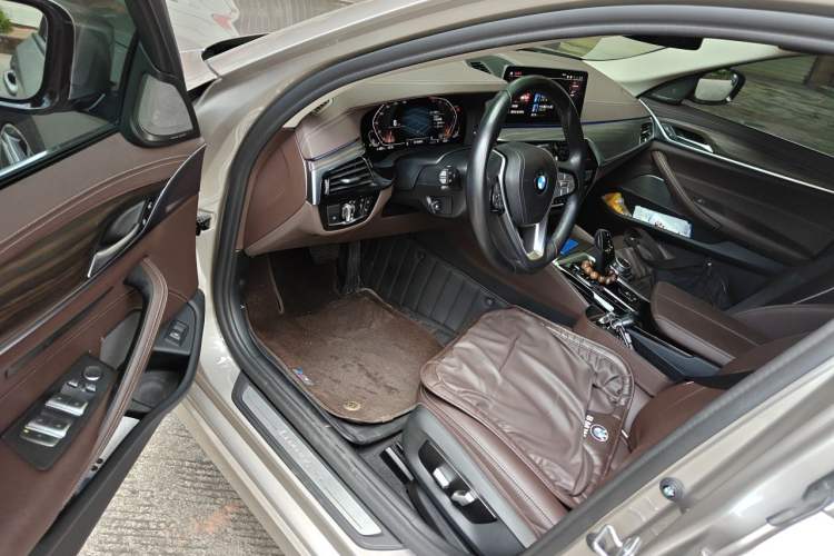 Used BMW 5 Series 2022 Updated 530Li Leading Edition Luxury Package Driver Seat