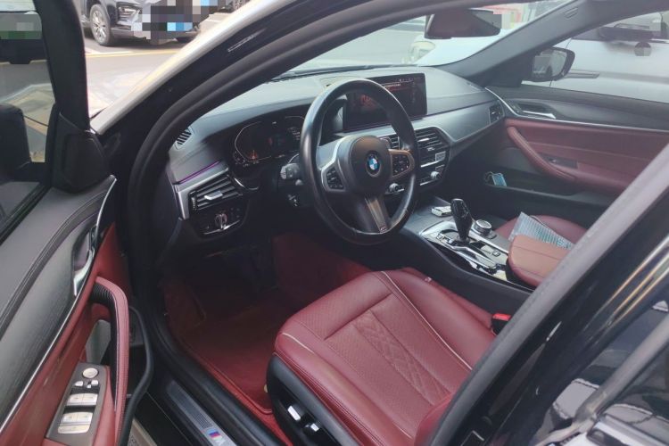 Used BMW 5 Series 2022 Restyled 530Li Leading Edition M Sport Package Driver Seat