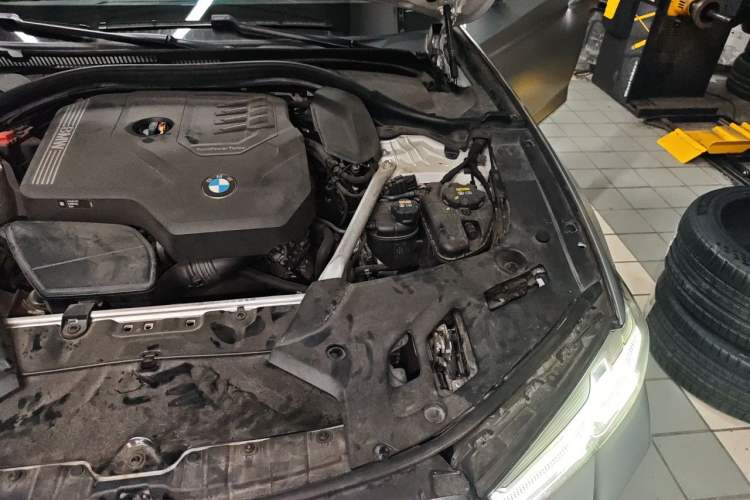 Used BMW 5 Series 2022 Restyled 530Li Executive M Sport Package Engine Bay Left