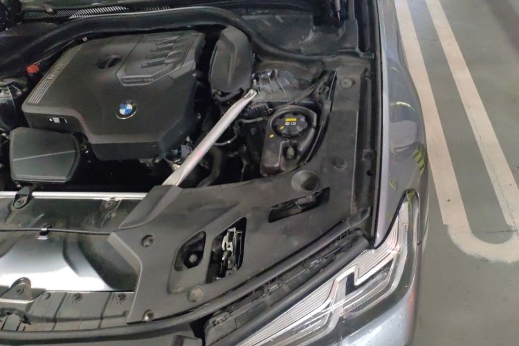 Used BMW 5 Series 2022 525i M Sport Package Engine Bay Left