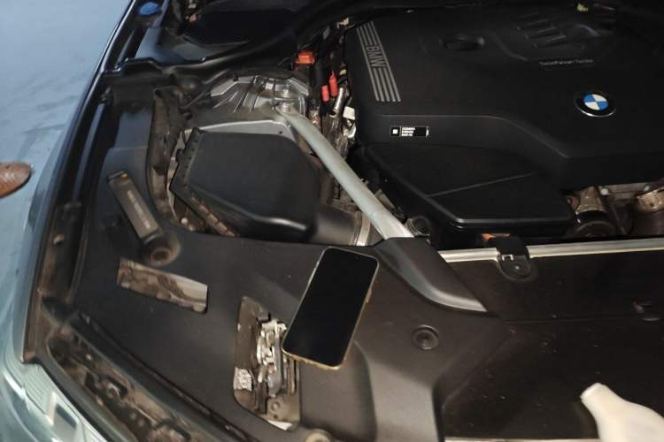 Used BMW 5 Series 2022 Restyled 525i M Sport Package Engine Bay Right