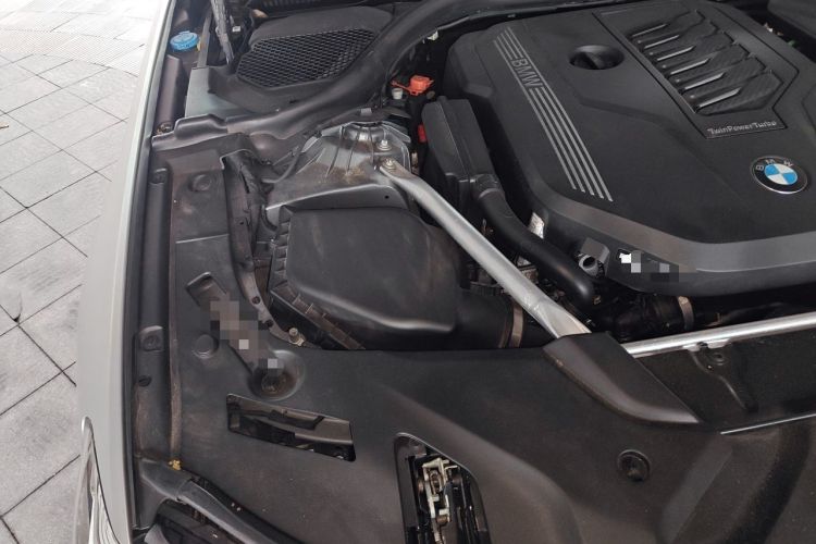 Used BMW 5 Series 2022 Second Facelift 540i Sport Line M Sport Package Engine Bay Right