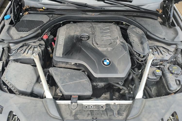 Used BMW 5 Series 2022 Second Facelift 530Li Luxury Version M Sport Package Engine Bay