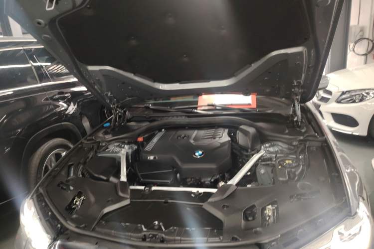 Used BMW 5 Series 2022 Second Facelift 525i M Sport Package Engine Bay