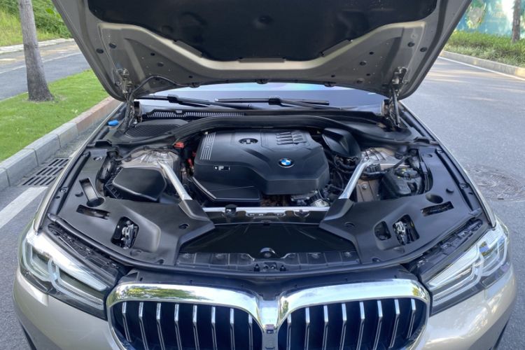Used BMW 5 Series 2022 Second Facelift 525Li Luxury Package Engine Bay