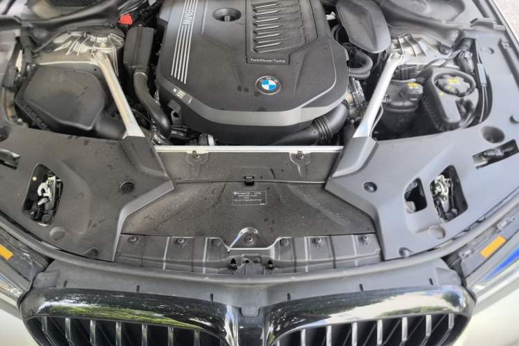 Used BMW 5 Series 2022 540i Sport Line M Sport Package Engine Bay