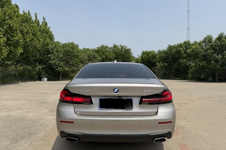 Used BMW 5 Series 2022 Second Facelift 530Li Luxury Edition Premium Package Exterior 4