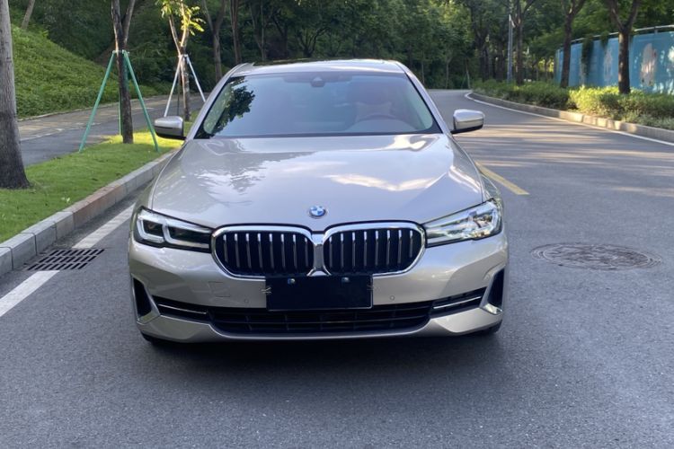 Used BMW 5 Series 2022 Second Facelift 525Li Luxury Package Exterior 4