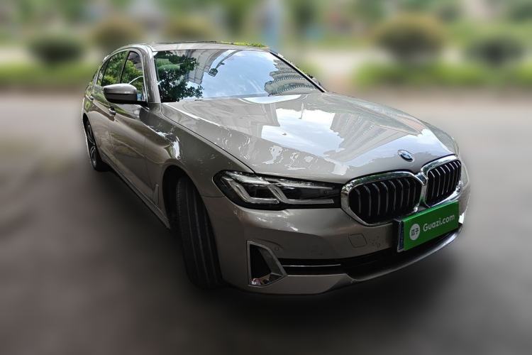 Used BMW 5 Series 2022 Updated 530Li Leading Edition Luxury Package Front Right 45 Deg