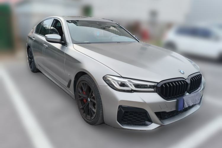 Used BMW 5 Series 2022 Restyled 540i Luxury Edition M Sport Package Front Right 45 Deg