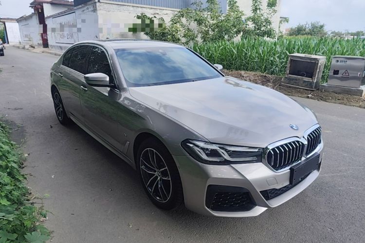 Used BMW 5 Series 2022 Restyled 525Li M Sport Package Front Right 45 Deg