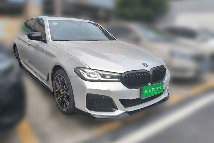 Used BMW 5 Series 2022 Second Facelift 530Li Luxury Version M Sport Package Front Right 45 Deg