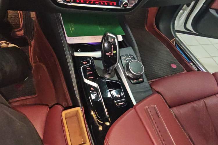 Used BMW 5 Series 2022 Restyled 530Li Executive M Sport Package Gear Lever