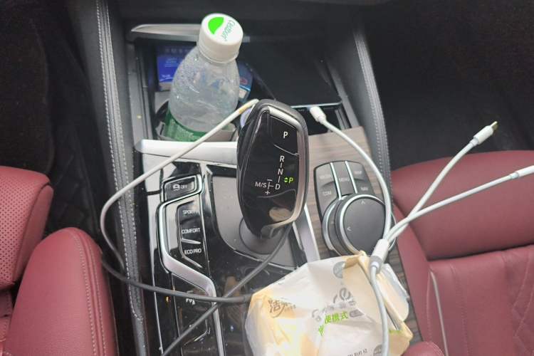 Used BMW 5 Series 2022 Second Facelift 530Li Luxury Version M Sport Package Gear Lever