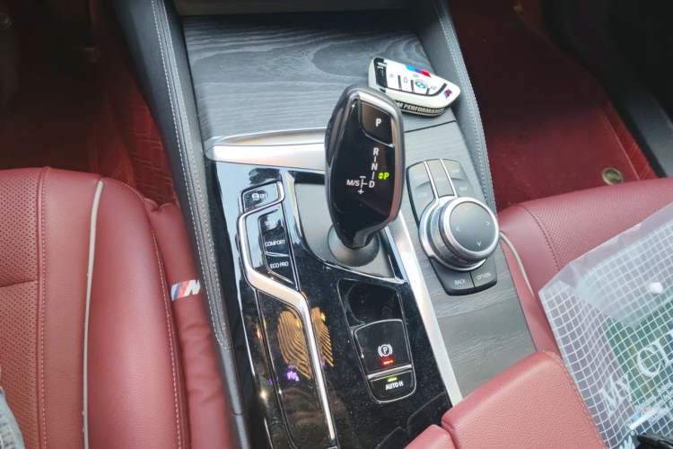 Used BMW 5 Series 2022 Restyled 530Li Leading Edition M Sport Package Gear Lever