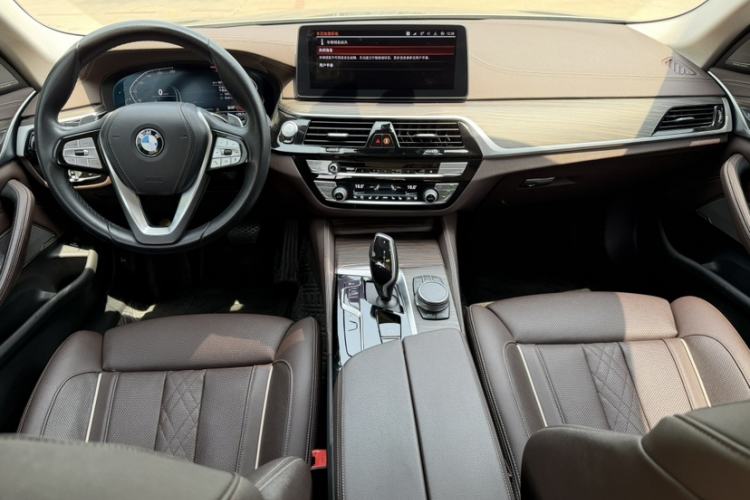 Used BMW 5 Series 2022 Second Facelift 530Li Luxury Edition Premium Package Interior 1
