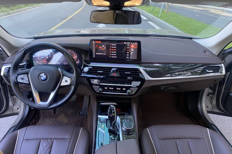 Used BMW 5 Series 2022 Second Facelift 525Li Luxury Package Interior 1
