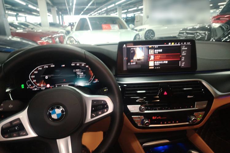 Used BMW 5 Series 2022 Second Facelift 525i M Sport Package Interior 2