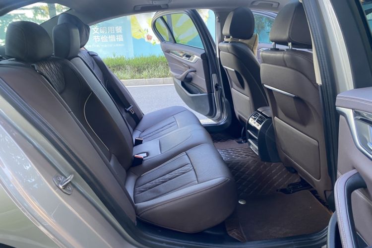 Used BMW 5 Series 2022 Second Facelift 525Li Luxury Package Interior 2