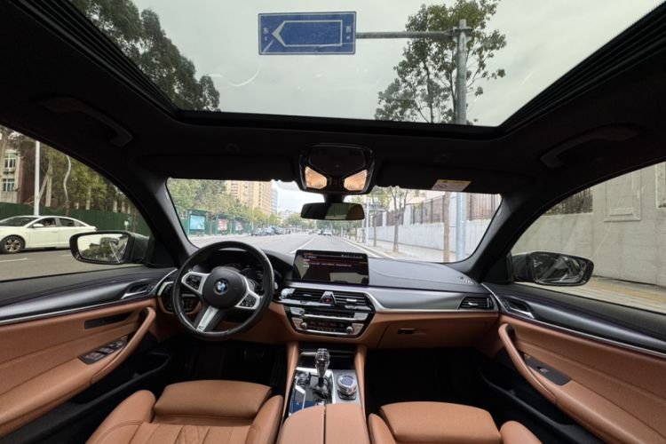 Used BMW 5 Series 2022 Restyled 525i M Sport Package Interior 3